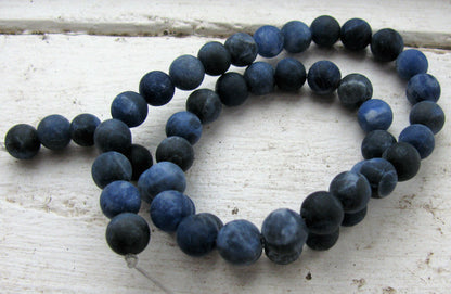 Sodalite - Rund frostad 8mm 1 sträng