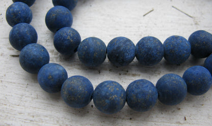 Lapis Lazuli - Rund frostad 8mm 1 sträng