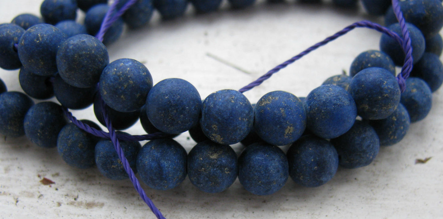 Lapis Lazuli - Rund frostad 6mm 1 sträng