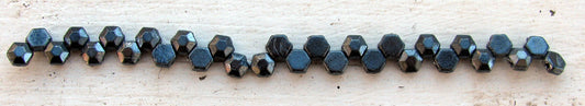 Honeycomb Jewel -  Gunmetal  6mm, 1 sträng