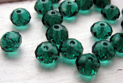 Facetterade glaspärlor - Emerald 8X6mm, 1 sträng