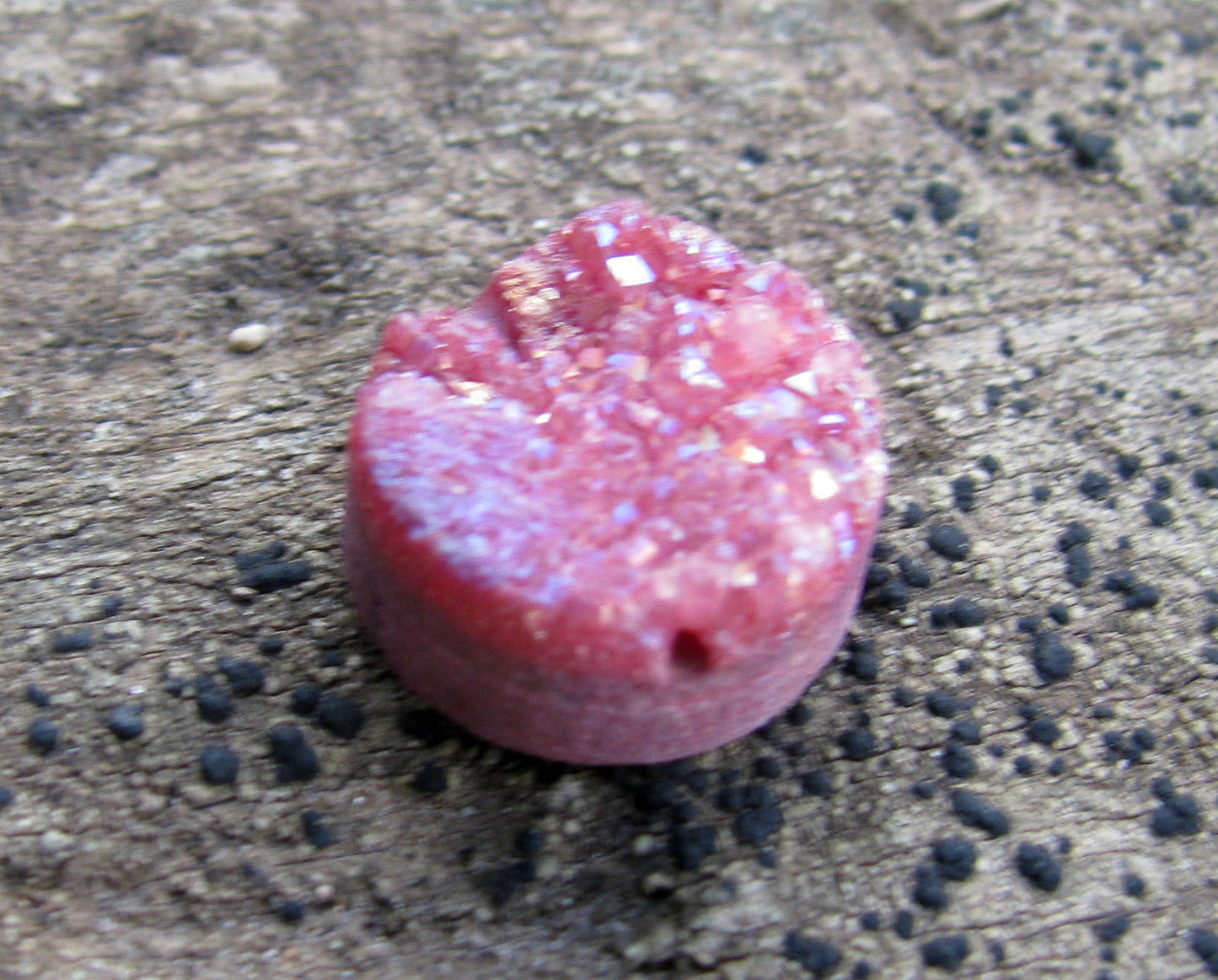 Druzy Agat - Rund Rosa ca 7-10mm, 1 styck