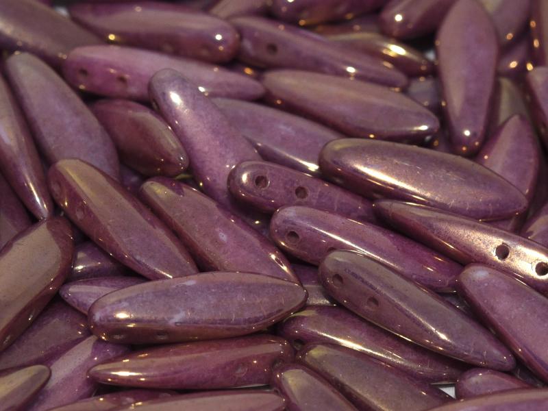 2-hole Dagger - Chalk White Vega Luster 5x16mm, 10-pack Hilmas Pyssel