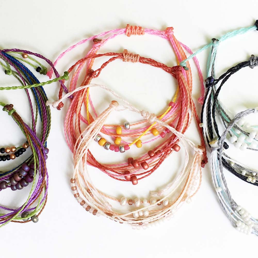 Mönster - Beaded Waxed Cord Friendship Bracelets