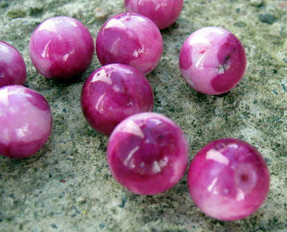 Jade flerfärgade runda - Rosa/vit, 12mm, 10- pack