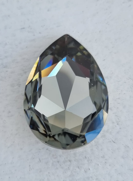 Swarovski crystals Large Fancy Pear (4327) - Black Diamond