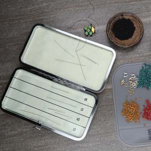 Basic Elements - Magnetic Needle Case 1 styck