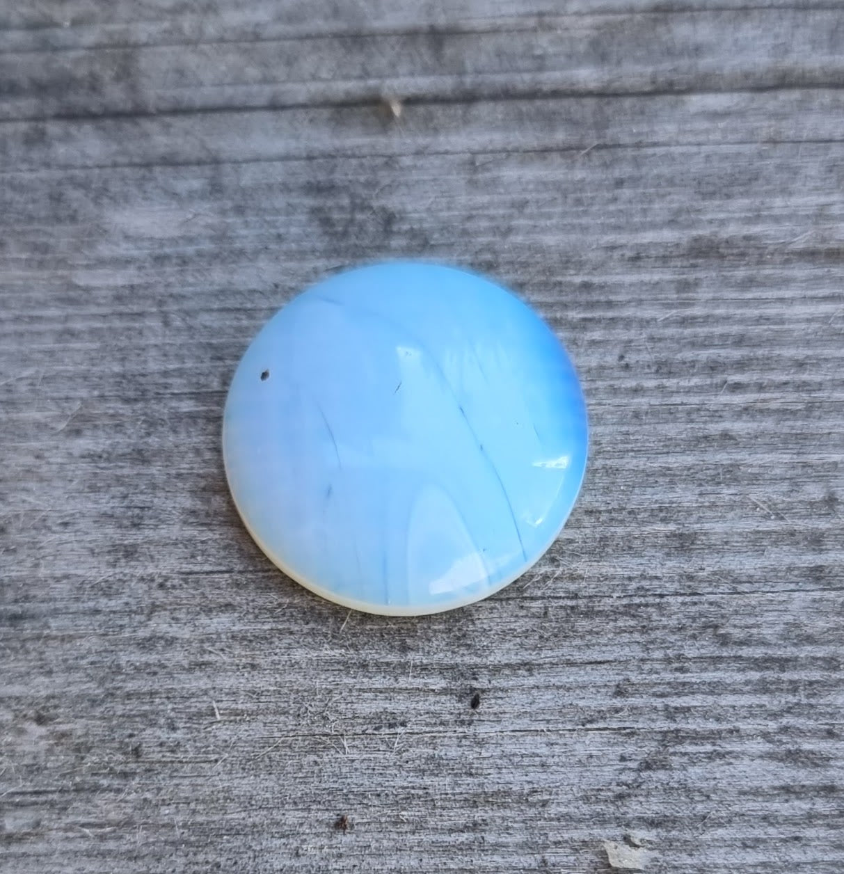 Cabochon - Rund Mjölkig vit 18mm 1 styck