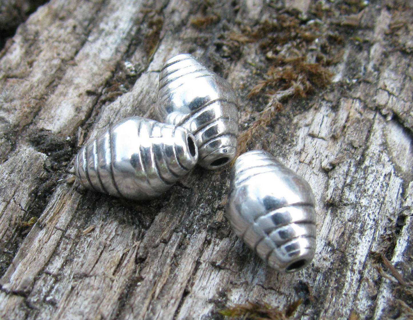 Mellandel silverfärgad - Bicone med ränder, 9x6mm, 3-pack