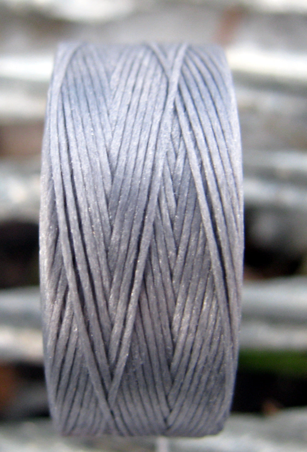 S- Lon bead thread - Grey / grå strl D, 1 rulle