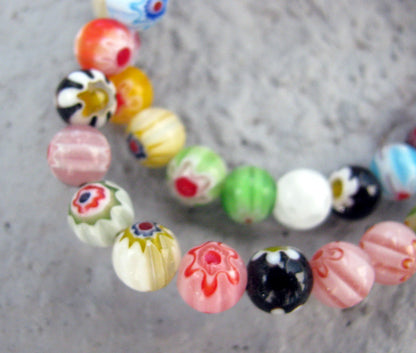 Glaspärlor Millefiori - Mix 6 mm, 1 sträng