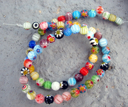 Glaspärlor Millefiori - Mix 6 mm, 1 sträng