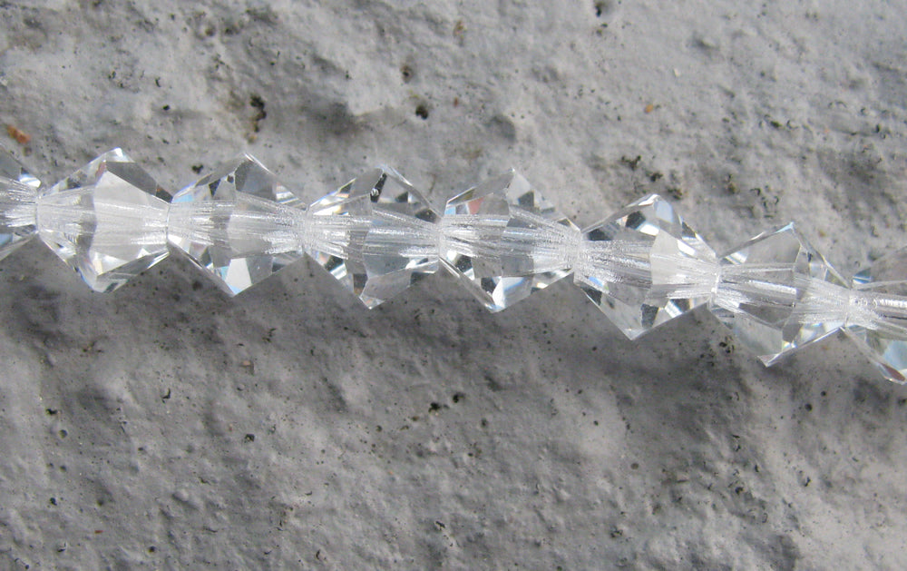 Tjeckiska MC Bicone - Crystal, 6 mm