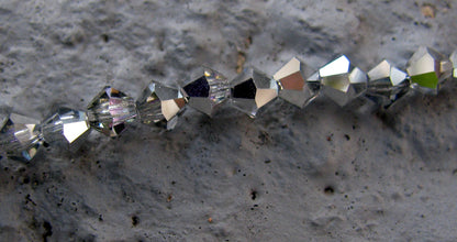 Tjeckiska MC Bicone - Crystal Vitrial Light, 4 mm, 1 sträng