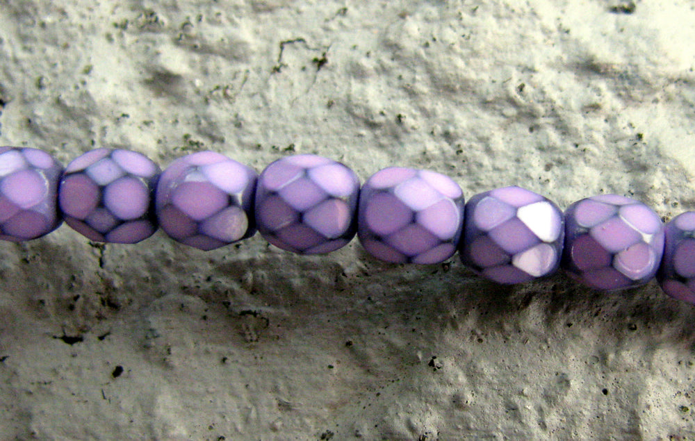 Tjeckiska Firepolish - Snake Lilac 4 mm, 1 sträng