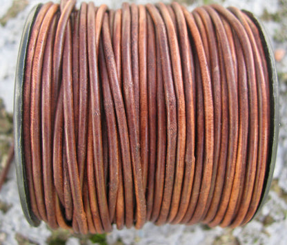 Läderband ca 1,5 mm - Brun, 1 m