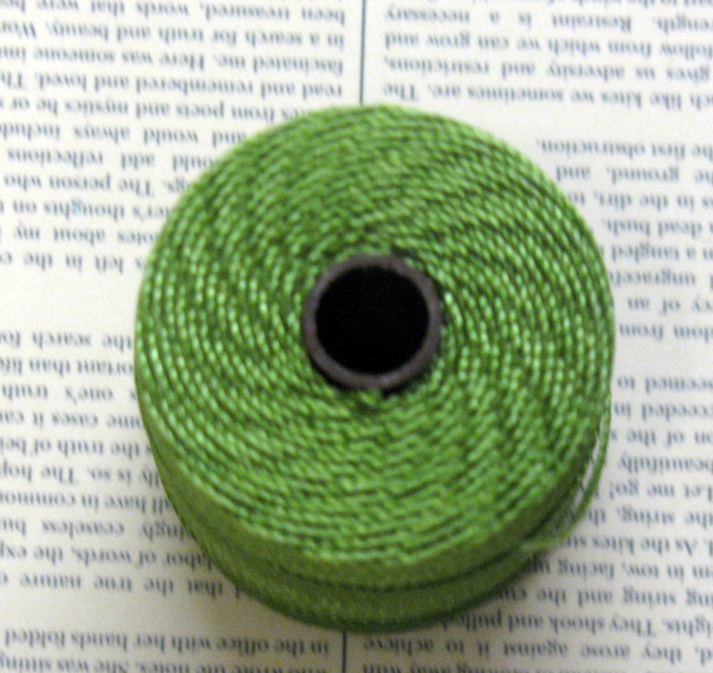 S- Lon bead cord - Avocado, 1 rulle