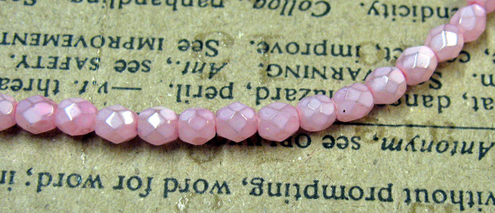 Tjeckiska FP facetterade - Opal Pink, 4 mm