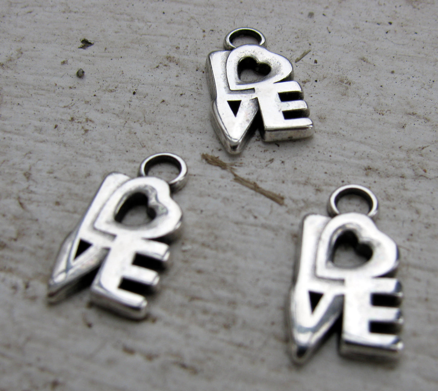 Berlock Silverfärgad - Love, 3- pack