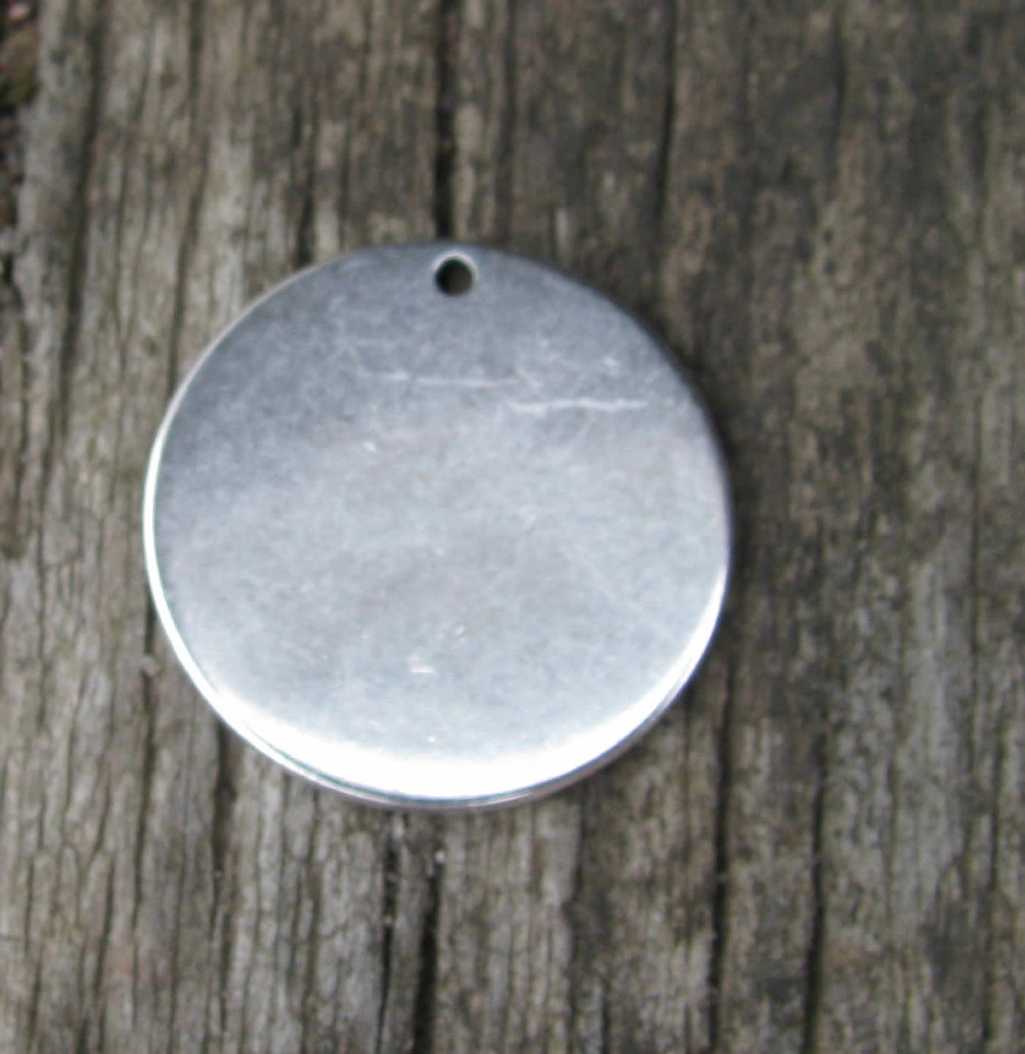 Tag Silverfärgad - Rund Mässing 20 mm, 1 styck