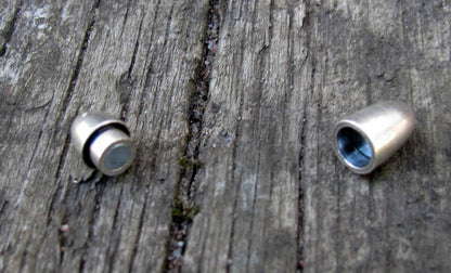 Magnetås silverfärgat -  Bullet för runda band, 3mm, 1 set