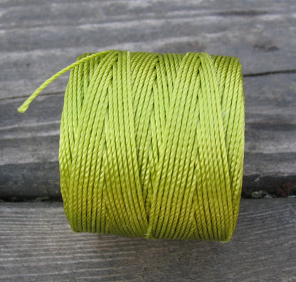 S- Lon bead cord - Chartreuse, 1 rulle