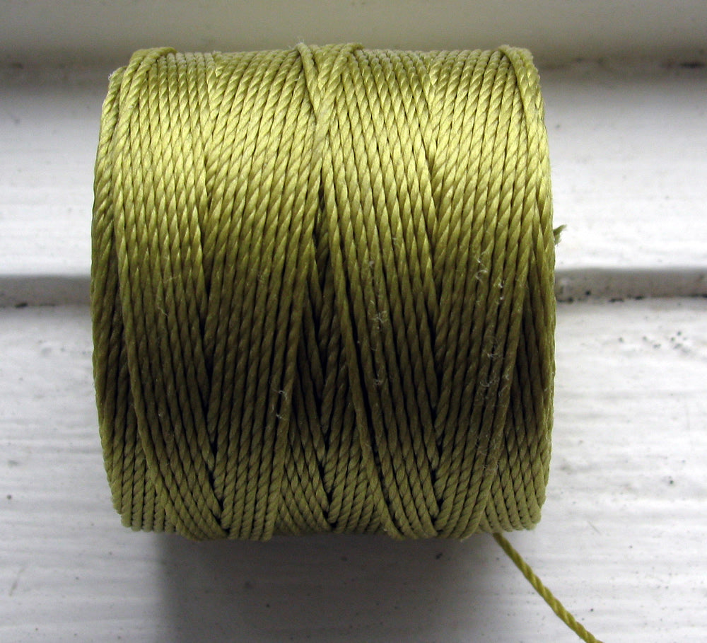 S- Lon bead cord - Lemongrass, 1 rulle