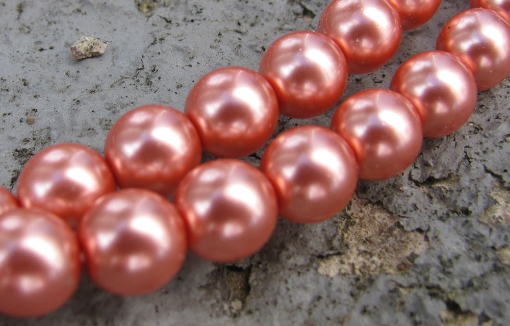 Tjeckiska vaxade glaspärlor - Blush 8mm, 1 sträng