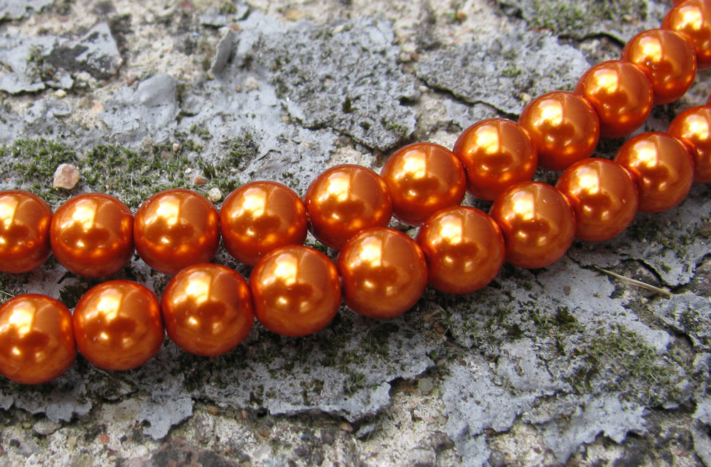 Tjeckiska vaxade glaspärlor - Burnt Orange 6mm, 1 sträng