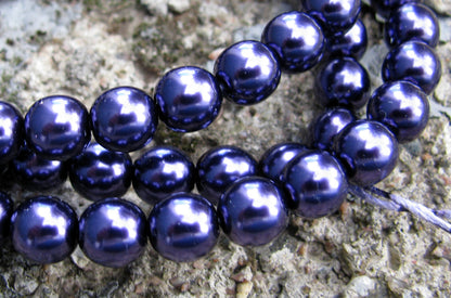 Tjeckiska vaxade glaspärlor - Purple 8mm, 1 sträng