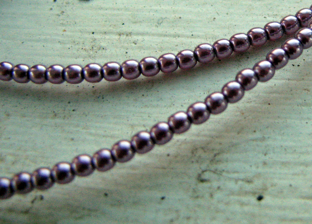 Tjeckiska vaxade glaspärlor - Fuchsia 2mm, 1 sträng