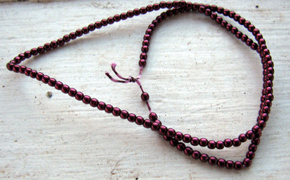 Tjeckiska vaxade glaspärlor - Burgundy 2mm, 1 sträng