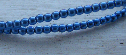 Tjeckiska vaxade glaspärlor - Persian Blue 2mm, 1 sträng