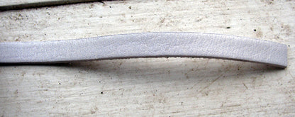 Läder platt bred - Vit, 10x2mm, 20 cm