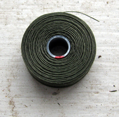 S- Lon bead thread - Olive, strl D, 1 rulle