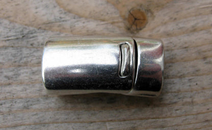 Magnetås silverfärgat - Breda band 6,8x10,5mm, 1 set