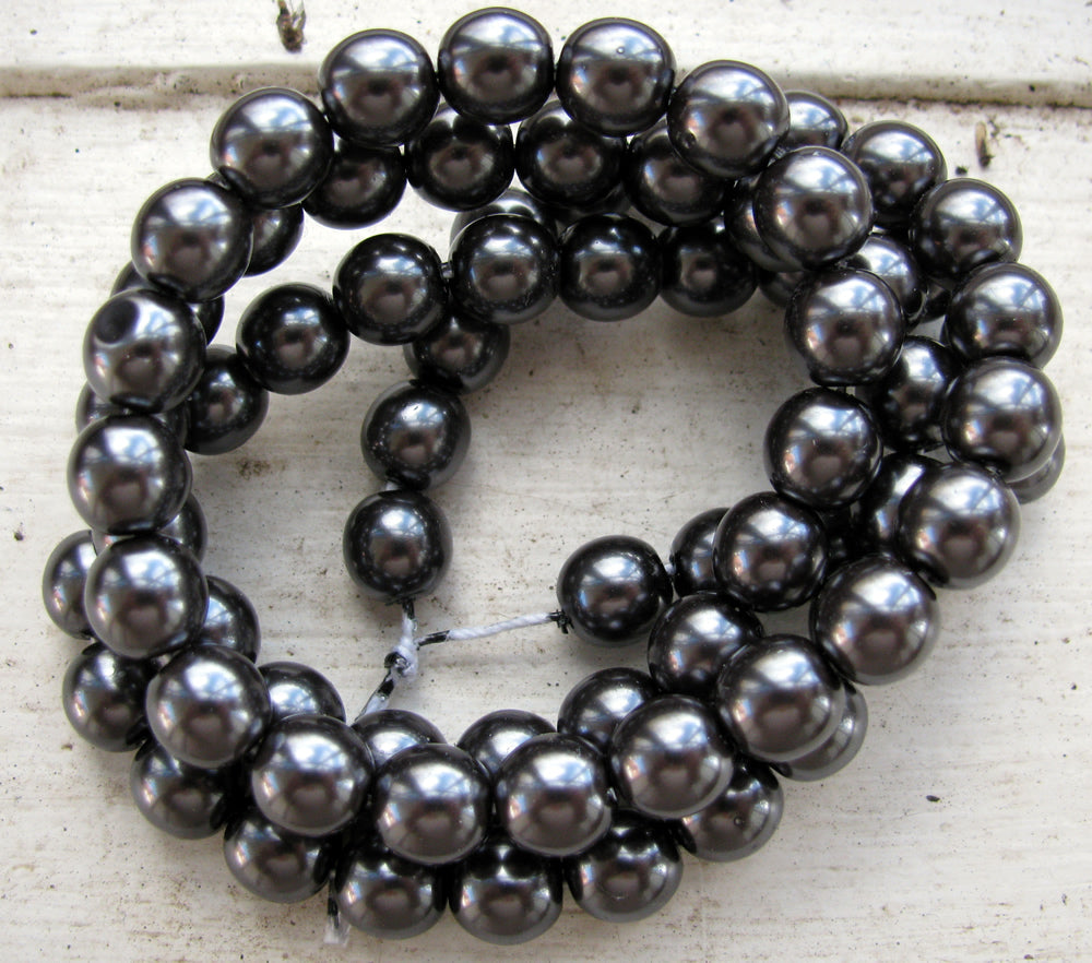 Tjeckiska vaxade glaspärlor - Hematite 8mm, 1 sträng