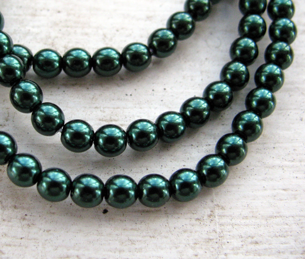 Tjeckiska vaxade glaspärlor - Deep Emerald 4mm, 1 sträng