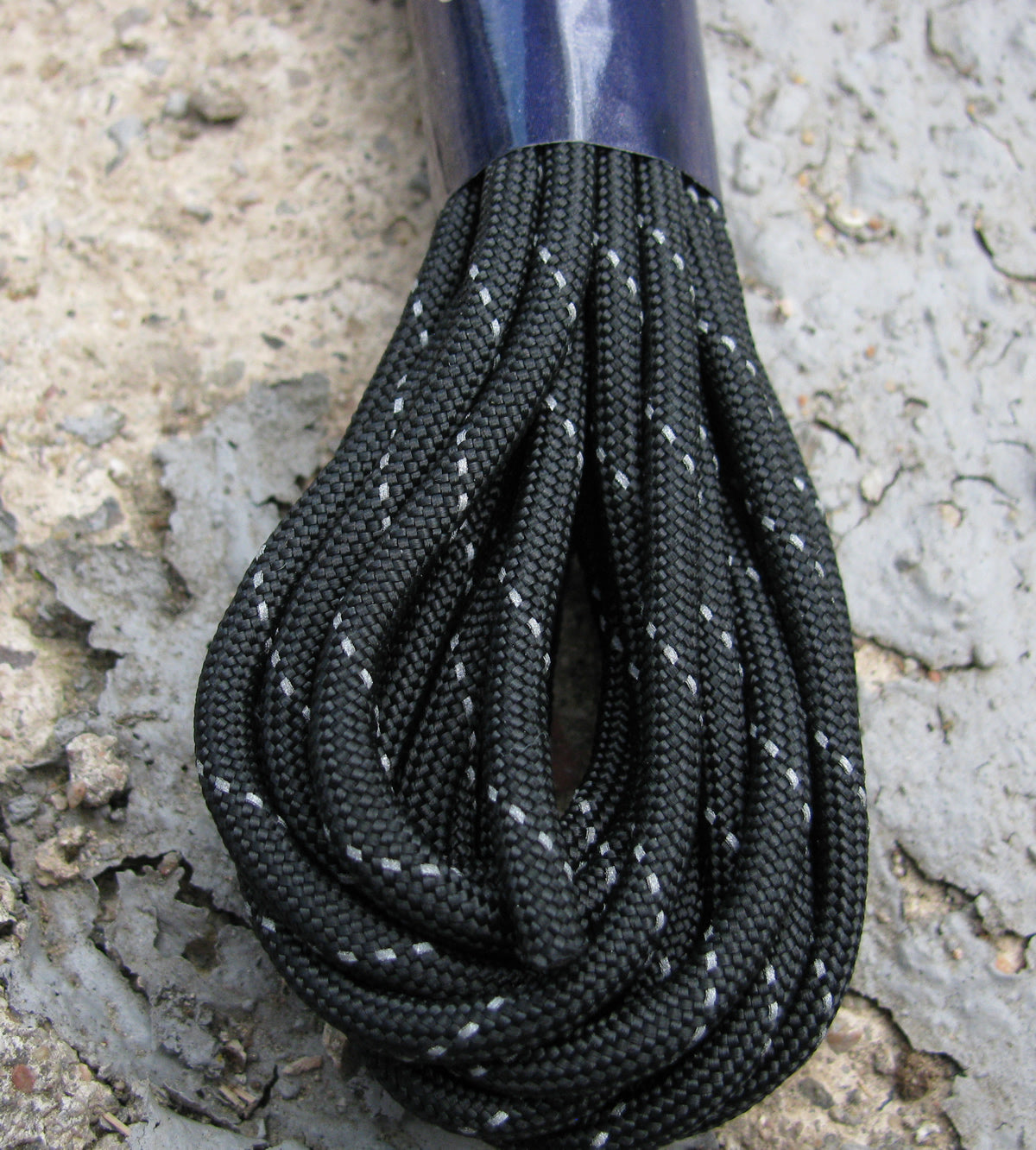 Paracord 550 - Reflective Black 4mm, 4,8 m