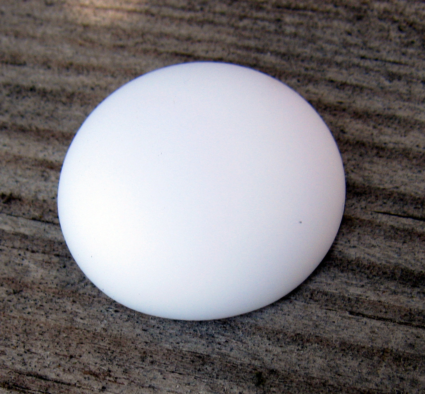 Luna Cabochon - Opaque White 18 mm, 1 styck