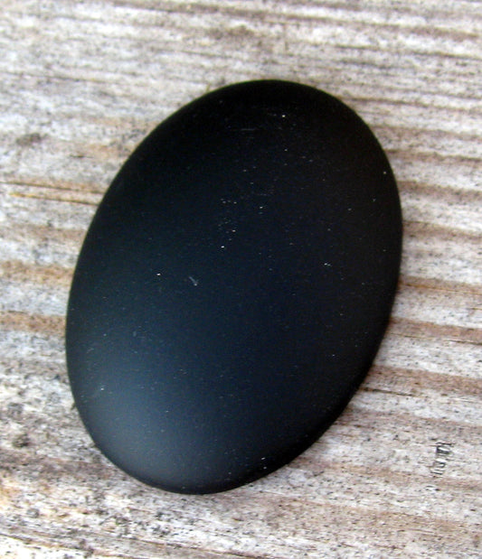 Luna Cabochon Oval - Opaque Black 25x18 mm, 1 styck